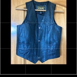 Young Boys/Girls Leather Vest. Size 3xl.